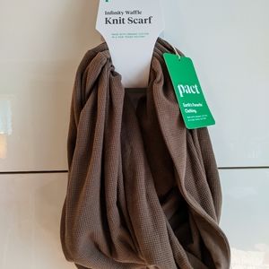 Pact infinity waffle scarf. Organic Cotton.